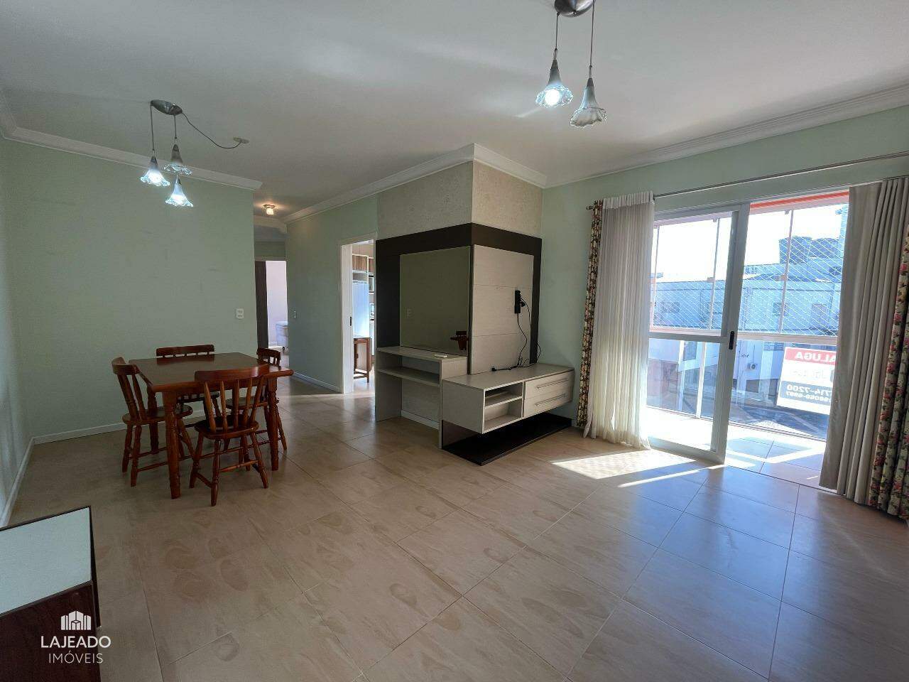 Apartamento para alugar com 2 quartos, 80m² - Foto 2