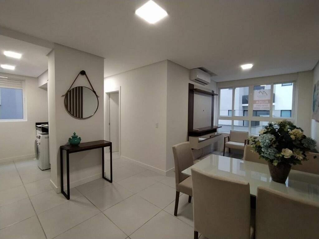 Apartamento à venda com 2 quartos, 55m² - Foto 2