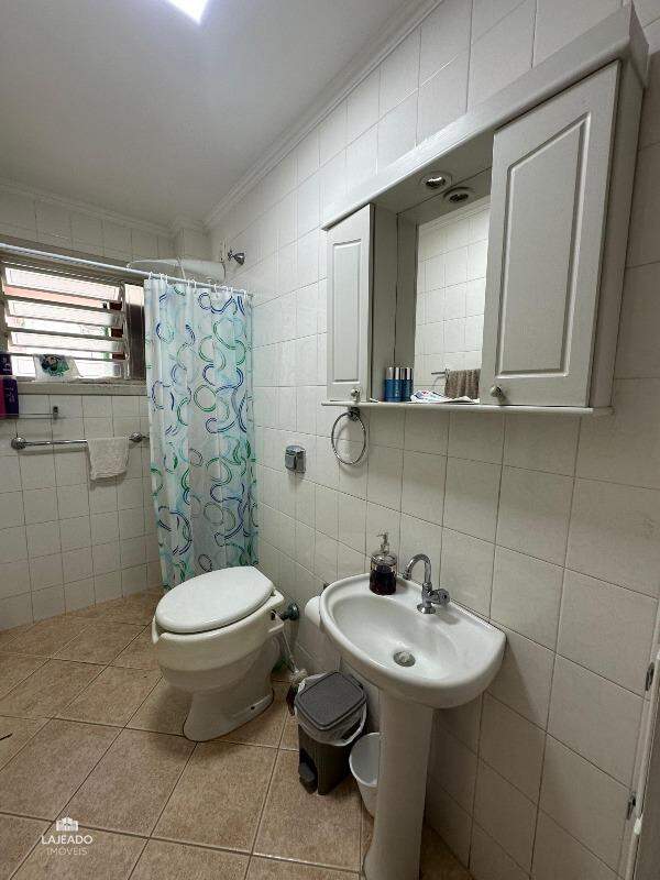 Casa à venda com 4 quartos, 308m² - Foto 21