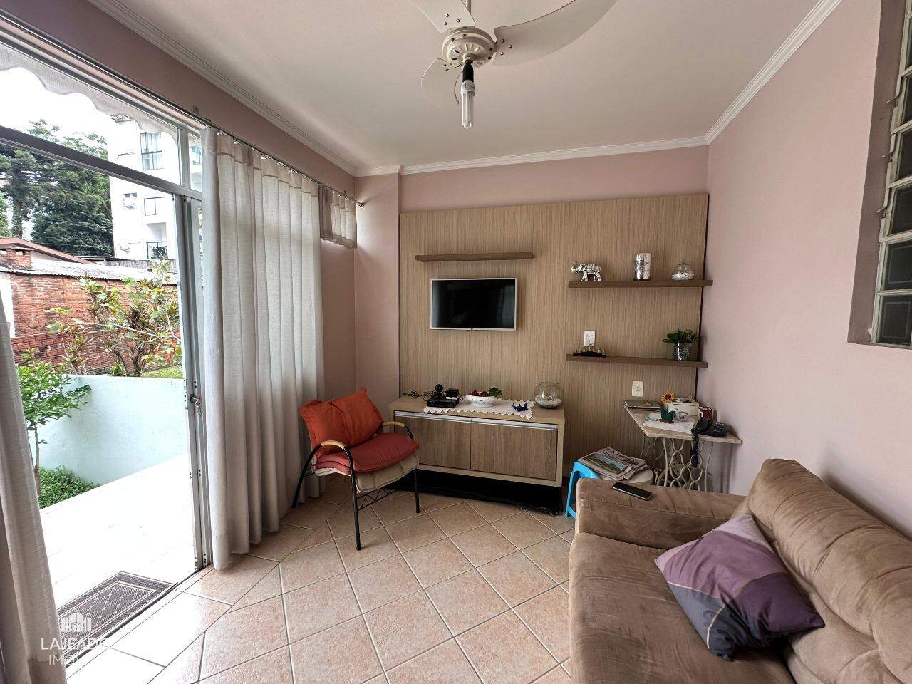 Casa à venda com 4 quartos, 308m² - Foto 8