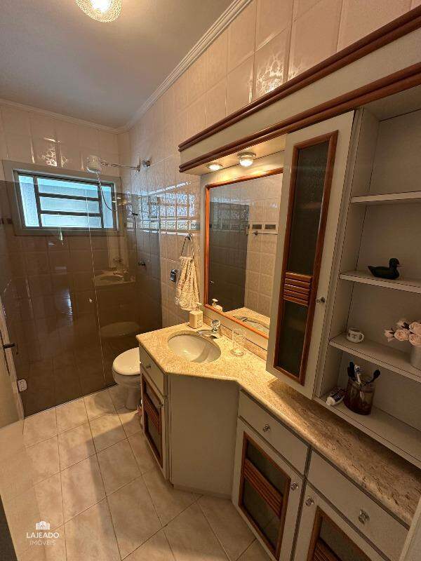 Casa à venda com 4 quartos, 308m² - Foto 27