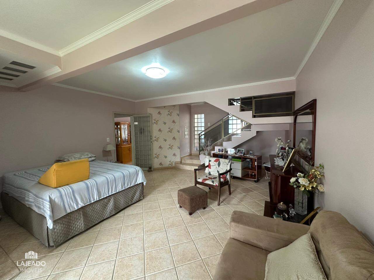 Casa à venda com 4 quartos, 308m² - Foto 11