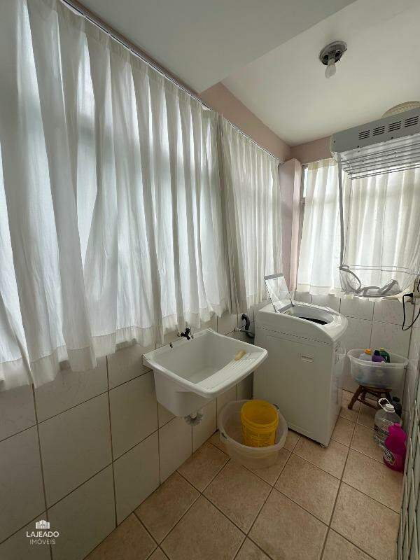 Casa à venda com 4 quartos, 308m² - Foto 12