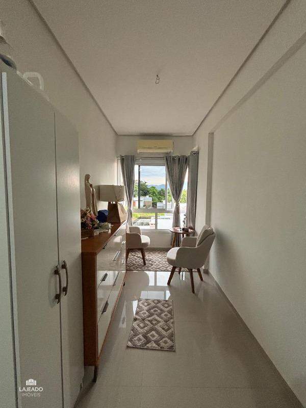 Apartamento à venda no Barra da Forqueta: 