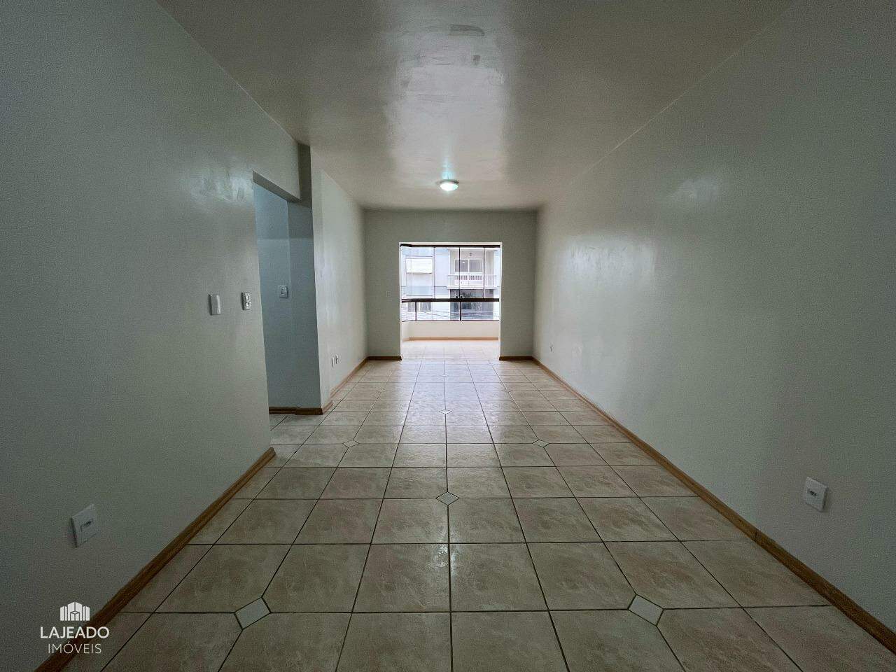 Apartamento, 3 quartos, 100 m² - Foto 2