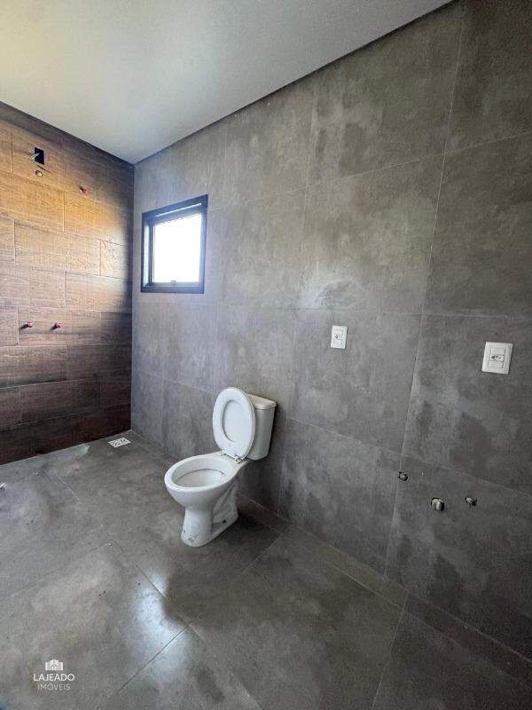 Casa à venda com 3 quartos, 200m² - Foto 10