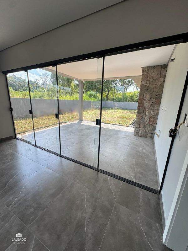 Casa à venda com 3 quartos, 200m² - Foto 6