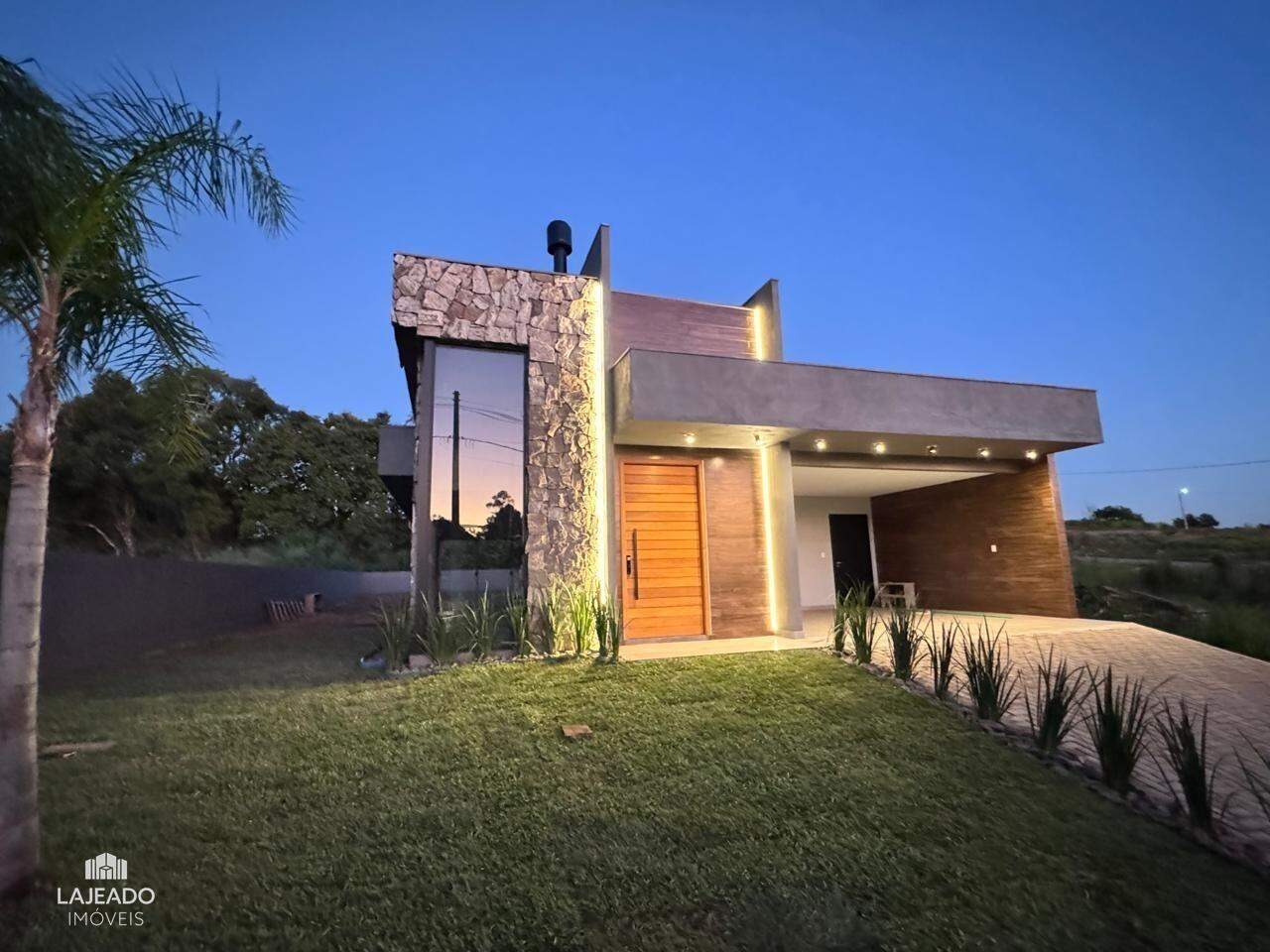 Casa à venda com 3 quartos, 200m² - Foto 3