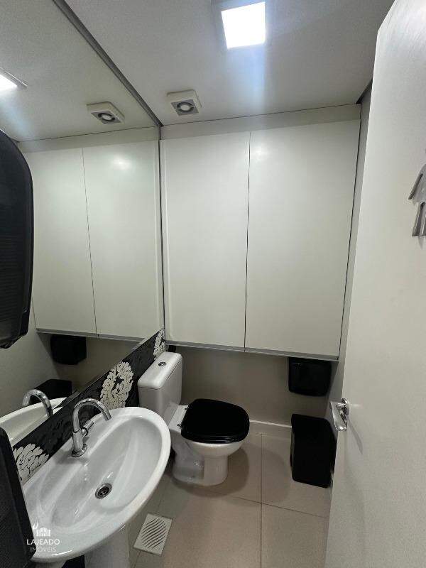 Sala comercial à venda no Centro: 