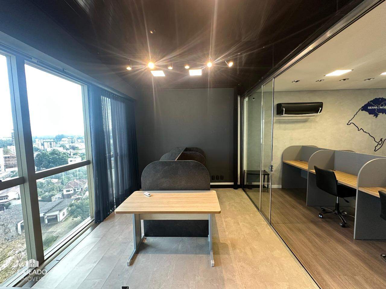 Sala comercial à venda no Centro: 