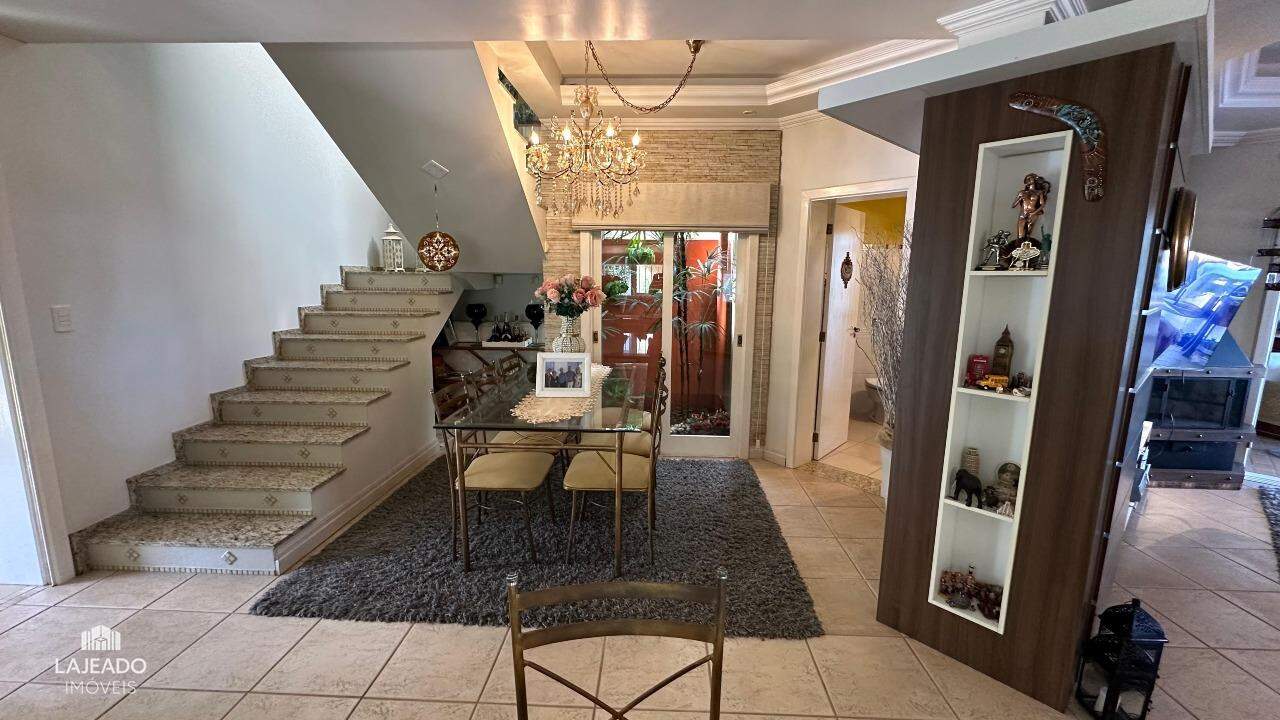 Casa à venda no Bairro dos Estados: 