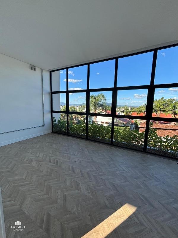 Apartamento à venda no Universitário: 