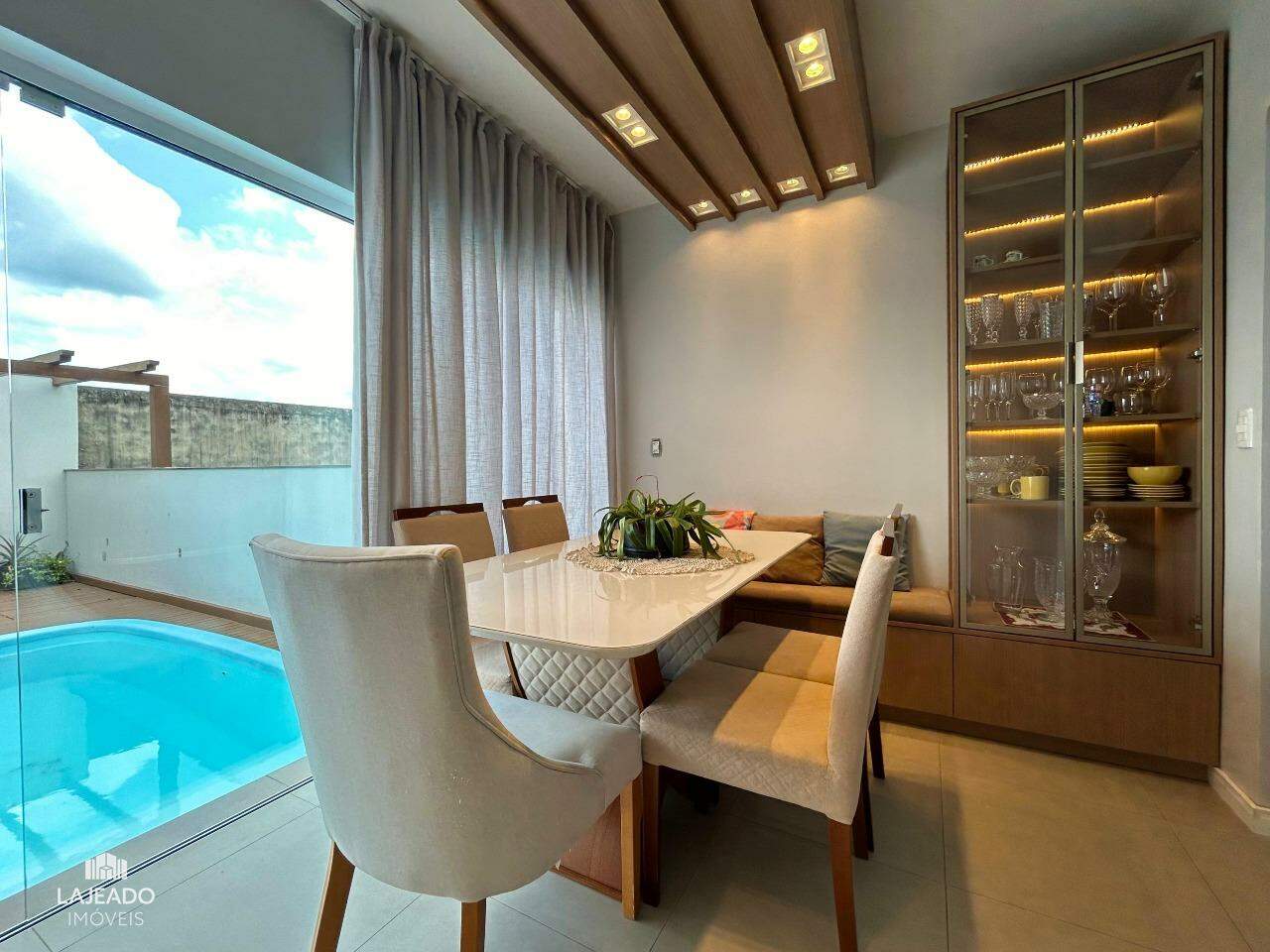 Sobrado para aluguel no Montanha: 