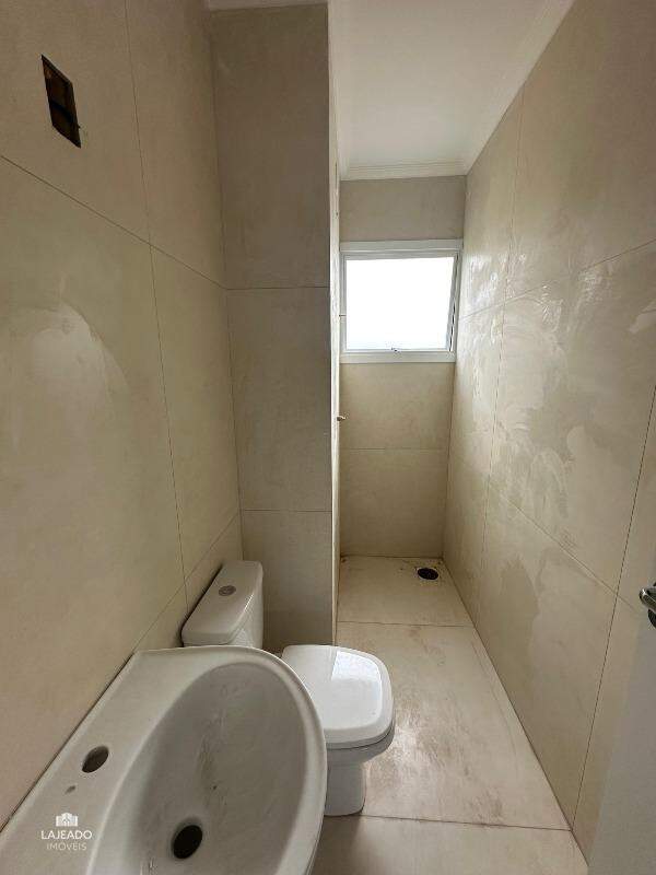 Sobrado à venda no Conventos: 