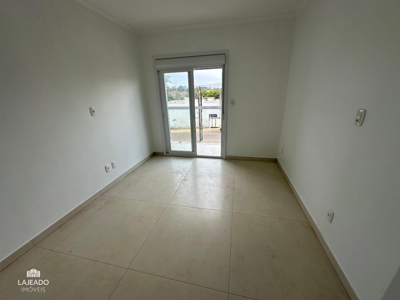 Sobrado à venda no Conventos: 