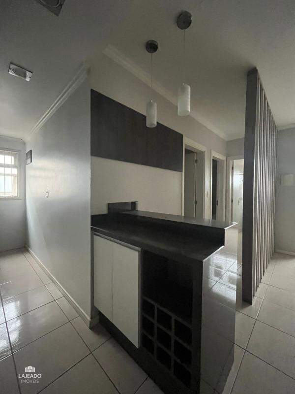 Apartamento à venda com 2 quartos, 61m² - Foto 6