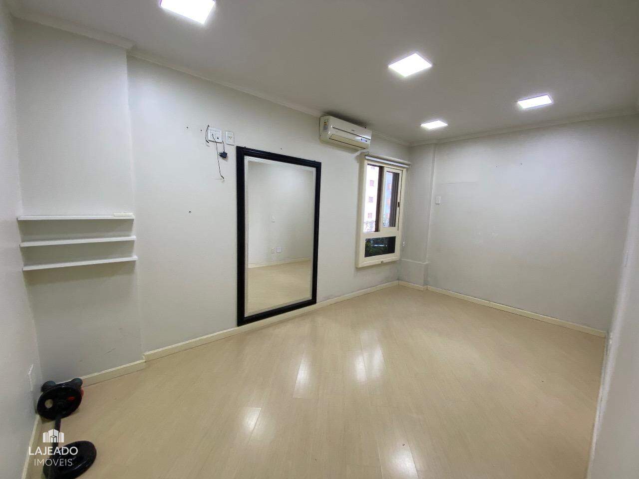 Apartamento à venda com 3 quartos, 135m² - Foto 17