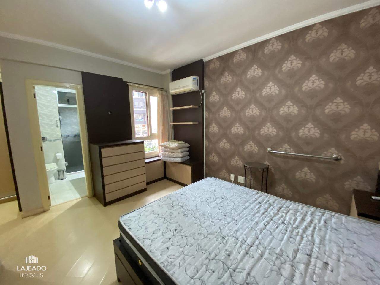 Apartamento à venda com 3 quartos, 135m² - Foto 25