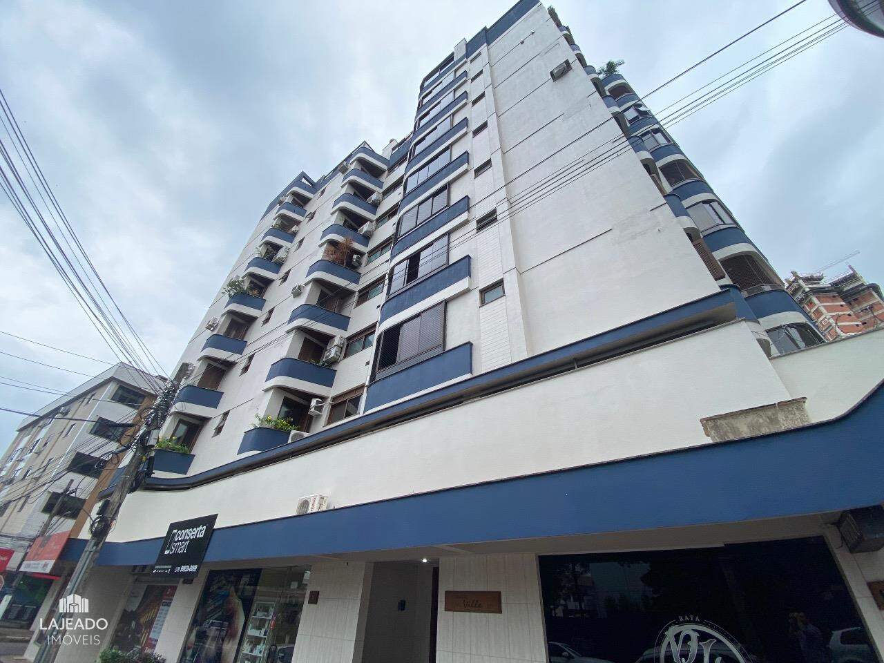 Apartamento à venda com 3 quartos, 135m² - Foto 2