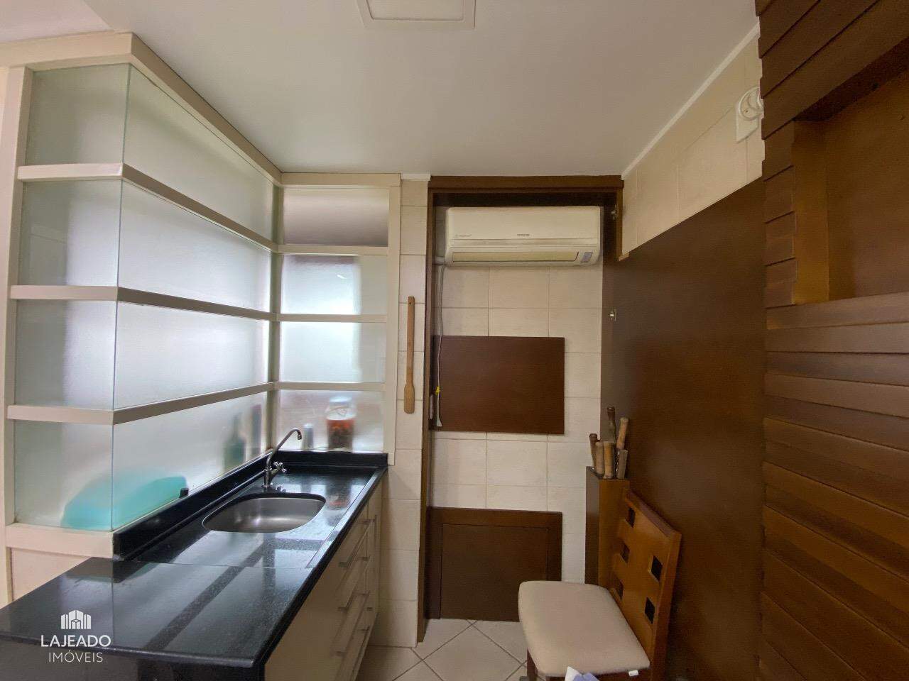 Apartamento à venda com 3 quartos, 135m² - Foto 6