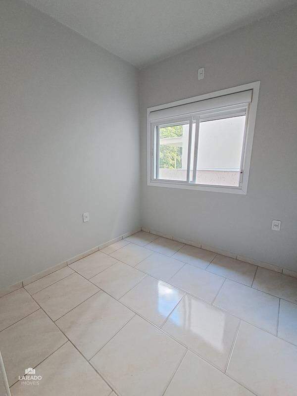 Casa à venda com 2 quartos, 66m² - Foto 7
