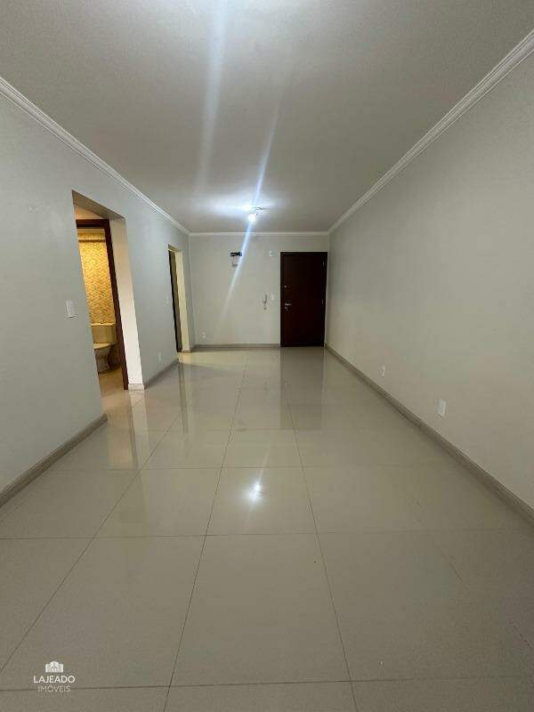 Apartamento à venda com 2 quartos, 74m² - Foto 3