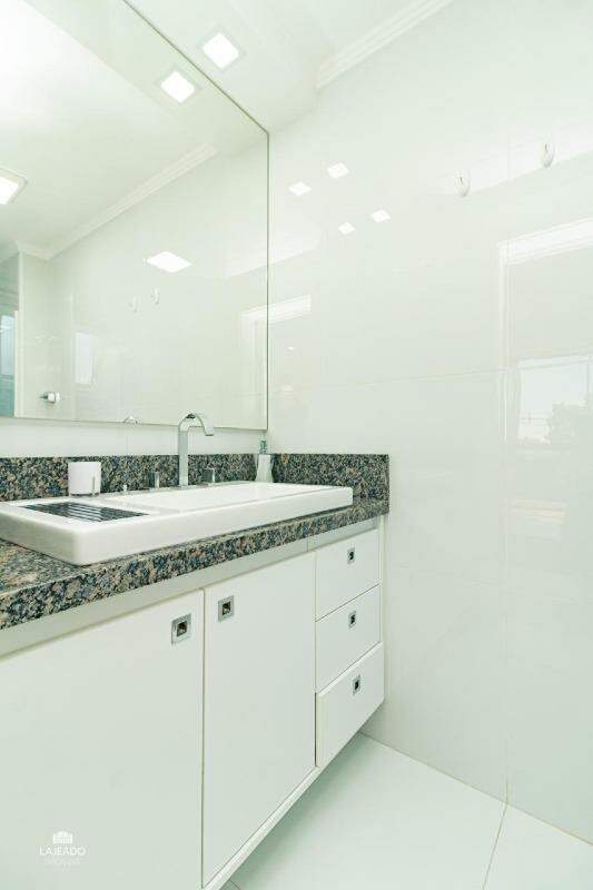 Apartamento à venda com 2 quartos, 100m² - Foto 24