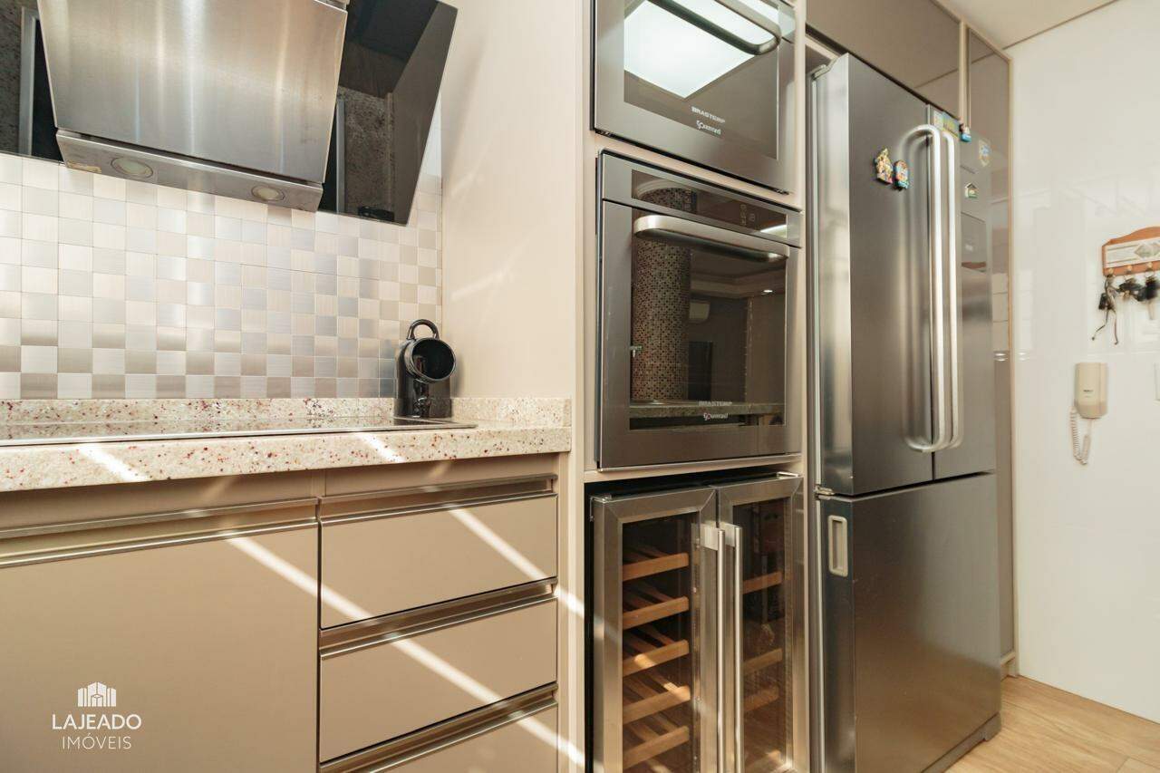 Apartamento à venda com 2 quartos, 100m² - Foto 8