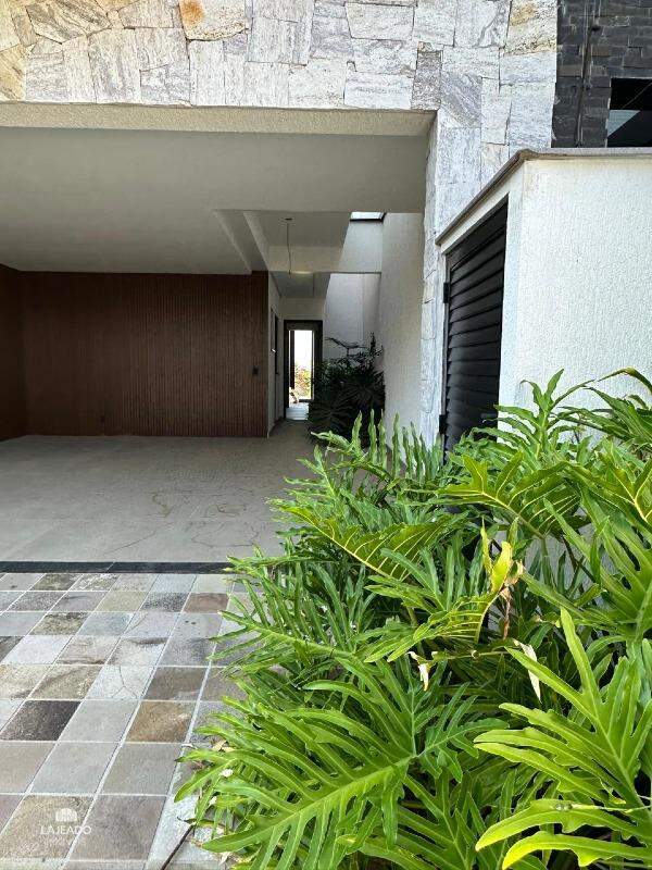 Casa à venda com 3 quartos, 299m² - Foto 4