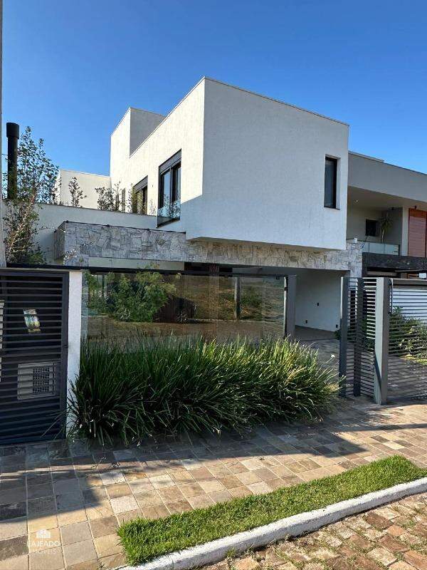Casa à venda com 3 quartos, 299m² - Foto 1
