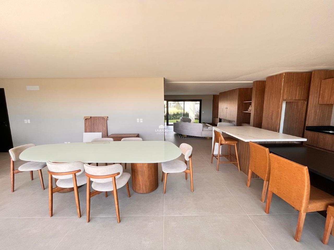 Casa à venda no Carneiros: 