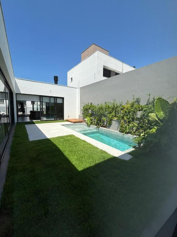 Casa, 3 quartos, 267 m² - Foto 2