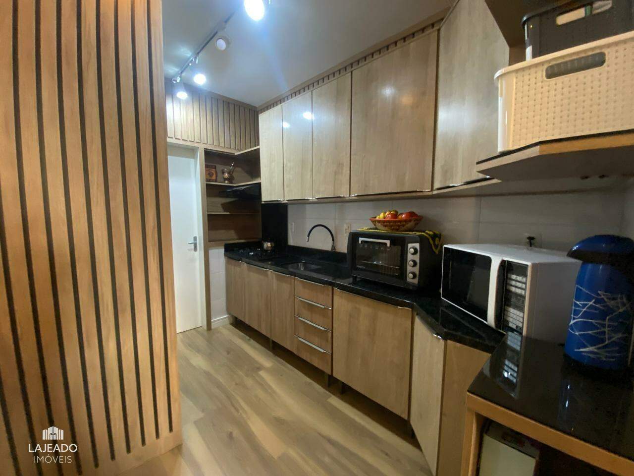 Apartamento à venda com 2 quartos, 67m² - Foto 10