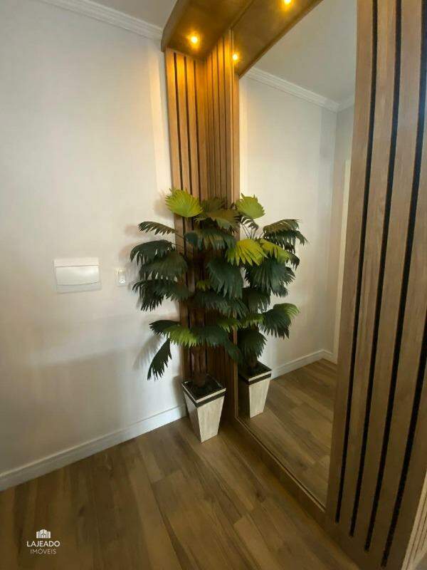 Apartamento à venda com 2 quartos, 67m² - Foto 7