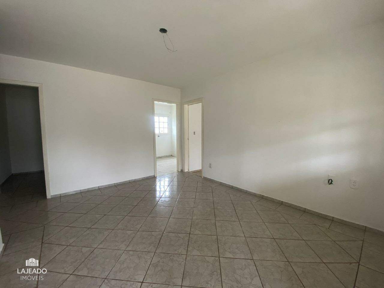 Casa à venda com 3 quartos, 89m² - Foto 14