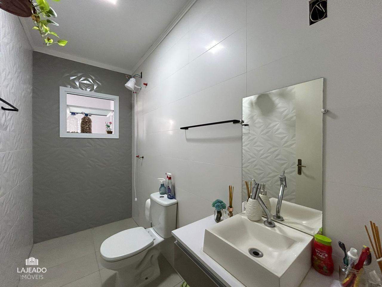 Casa à venda com 2 quartos, 84m² - Foto 12