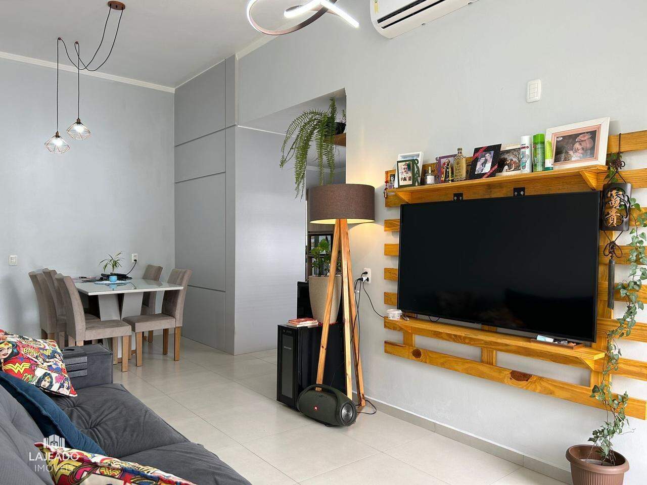 Casa à venda com 2 quartos, 84m² - Foto 4