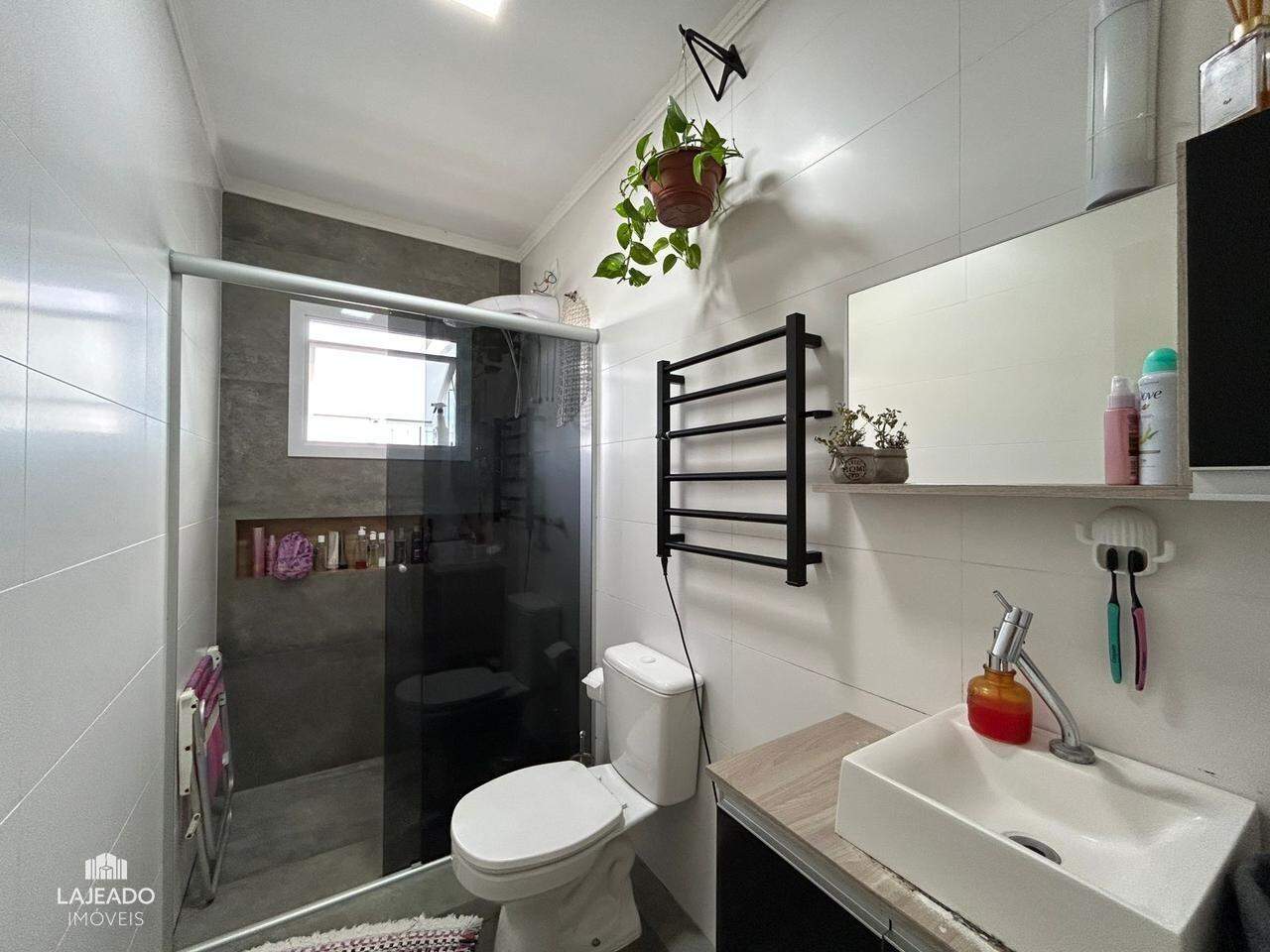 Casa à venda com 2 quartos, 84m² - Foto 10