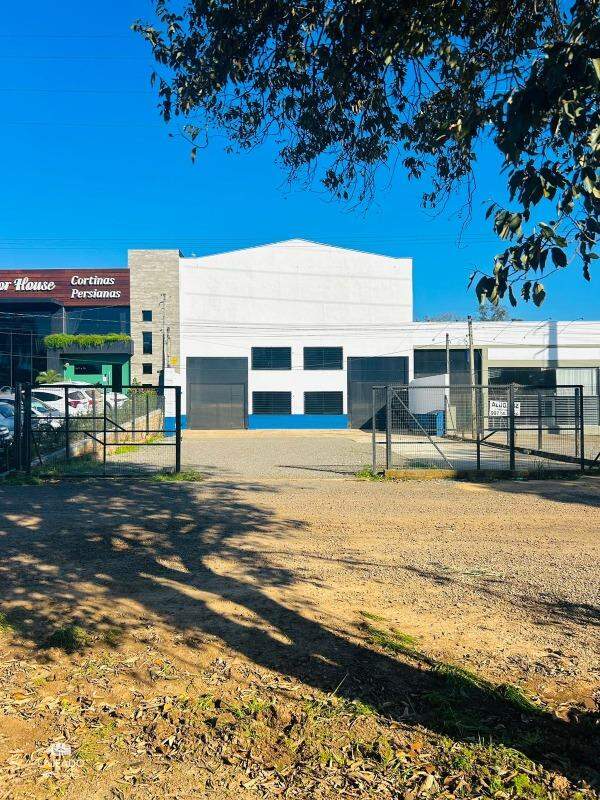 Loja-Salão, 672 m² - Foto 1