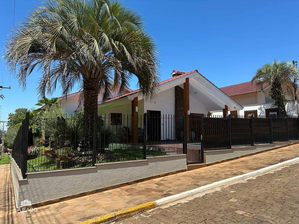 Casa, 3 quartos, 230 m² - Foto 1