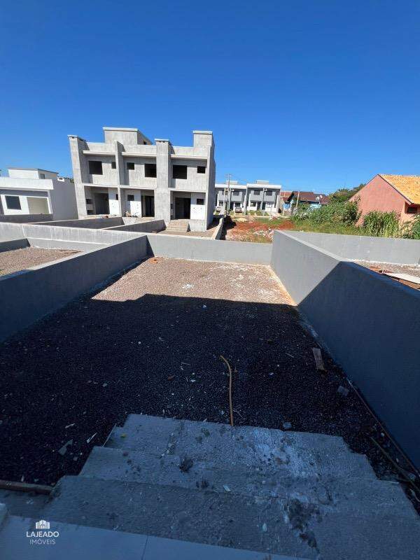 Casa à venda com 2 quartos, 66m² - Foto 9
