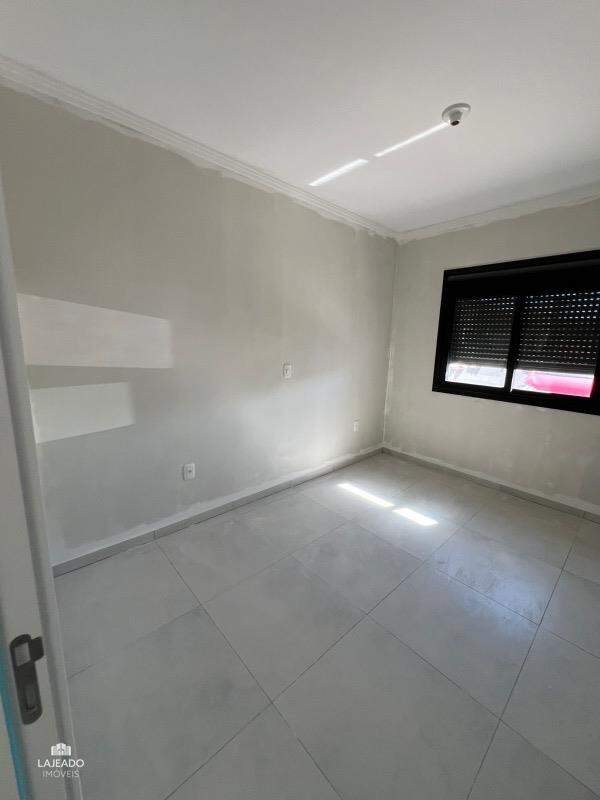 Casa à venda com 2 quartos, 66m² - Foto 5