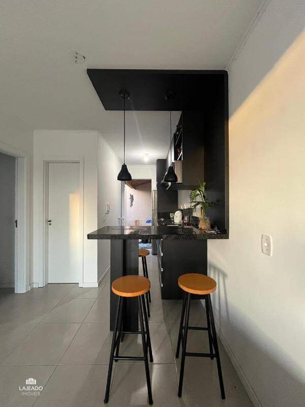 Casa à venda com 2 quartos, 70m² - Foto 5