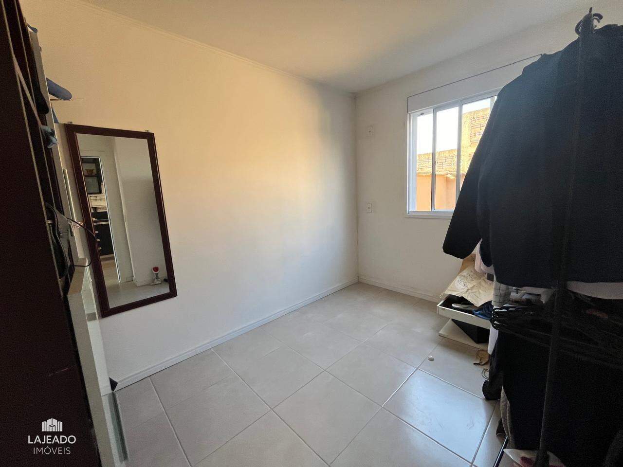 Casa à venda com 2 quartos, 70m² - Foto 9