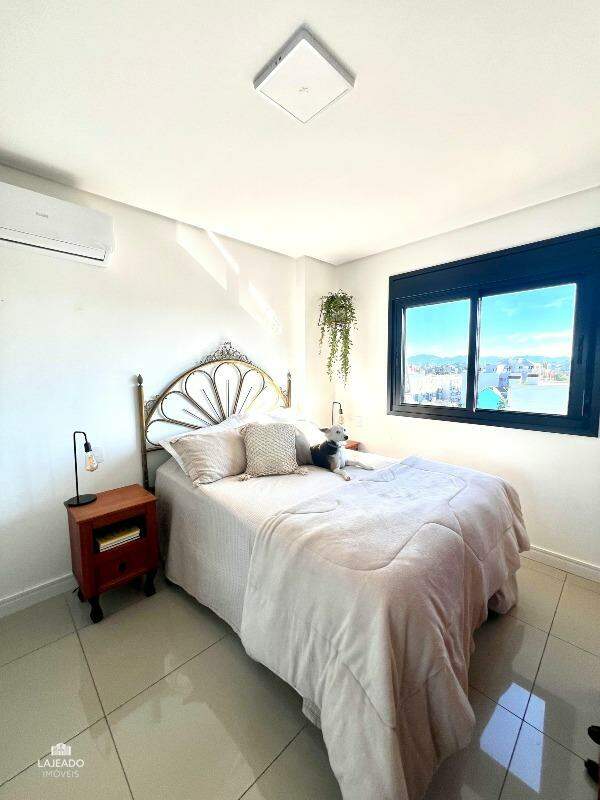 Apartamento à venda com 1 quarto, 55m² - Foto 17