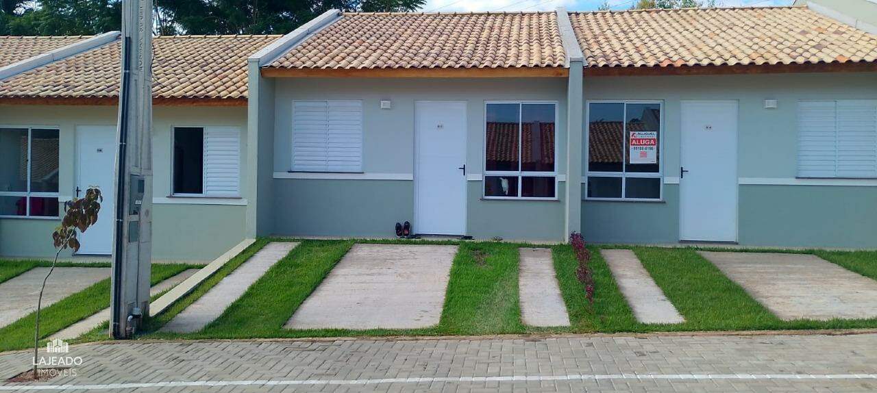 Casa à venda com 2 quartos, 48m² - Foto 1