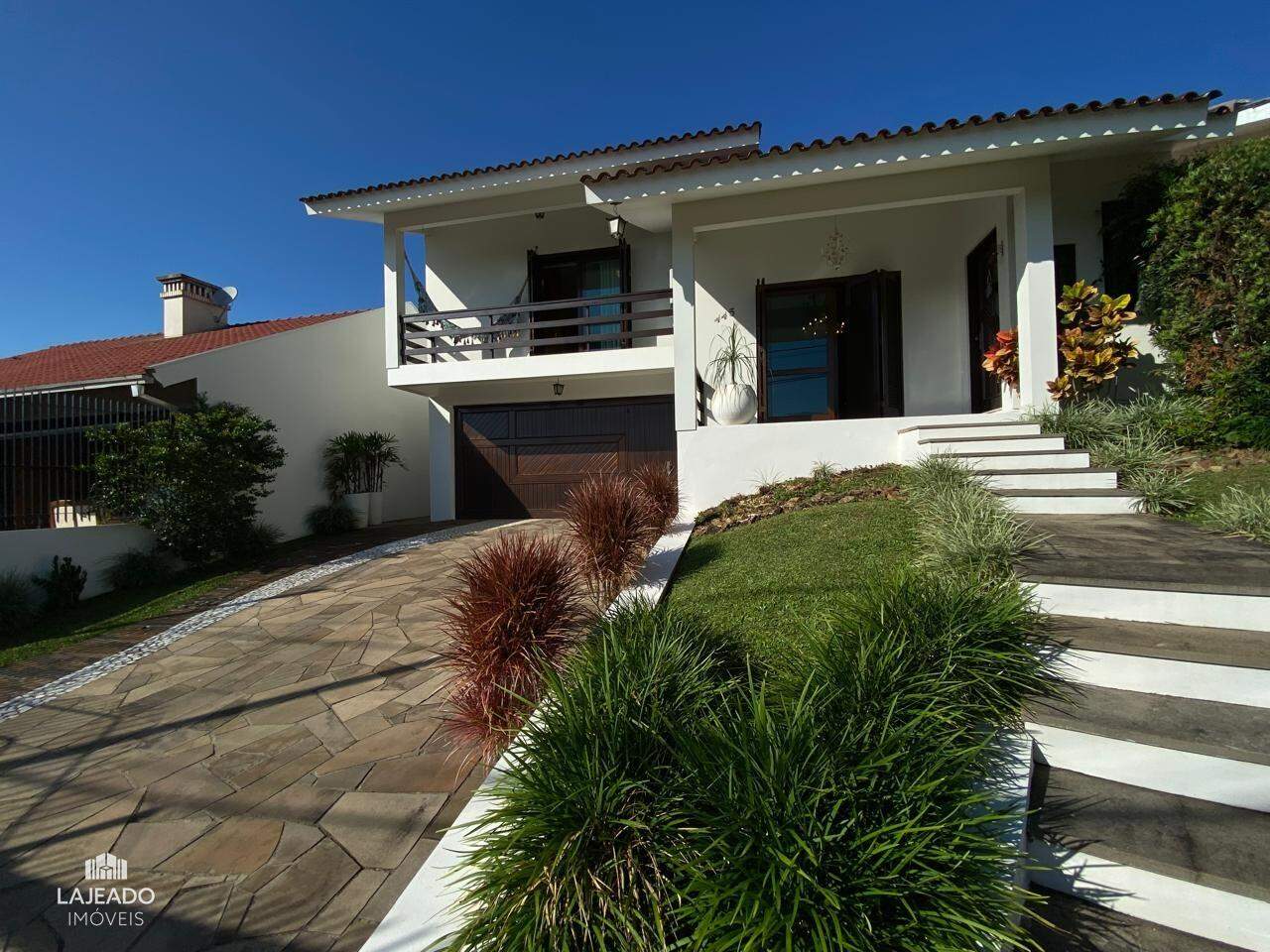 Casa, 3 quartos, 211 m² - Foto 1