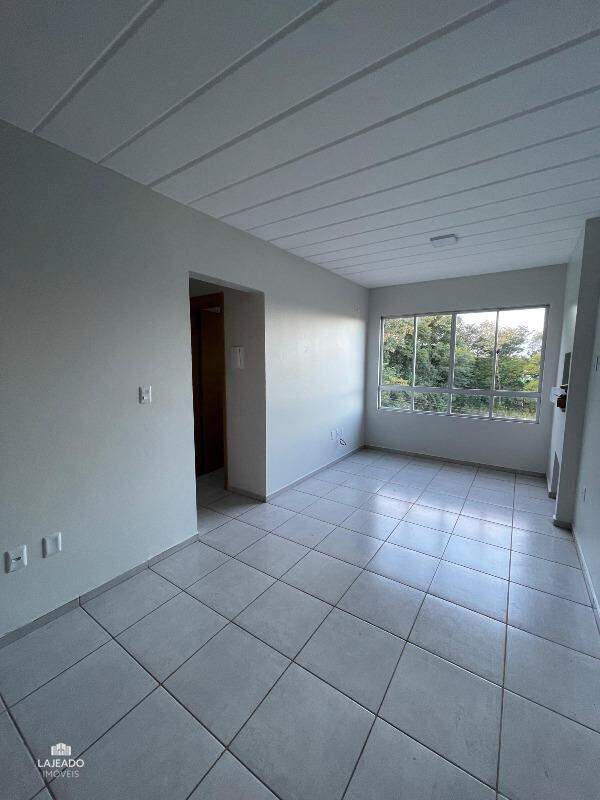 Apartamento à venda com 2 quartos, 55m² - Foto 2