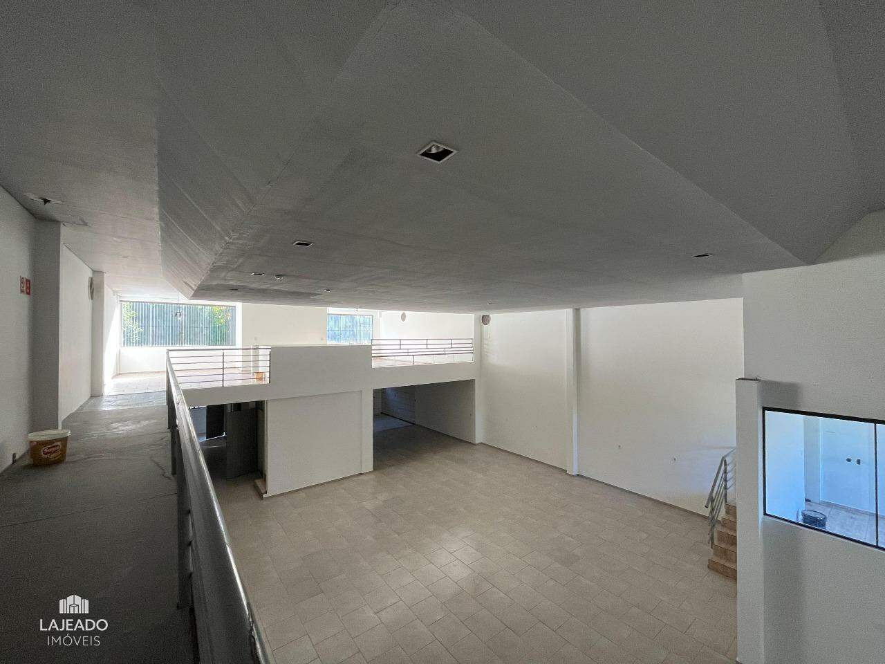 Pavilhão para aluguel no Universitário: 