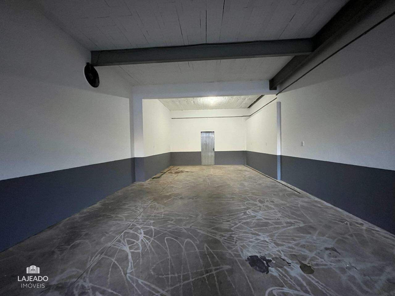 Pavilhão para aluguel no Universitário: 